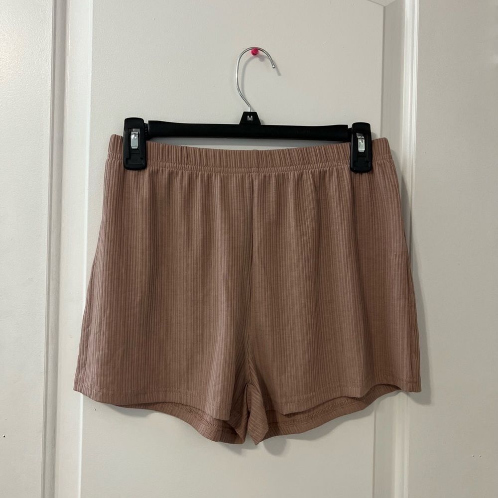 Shorts and top two piece set - Picture 2 of 6